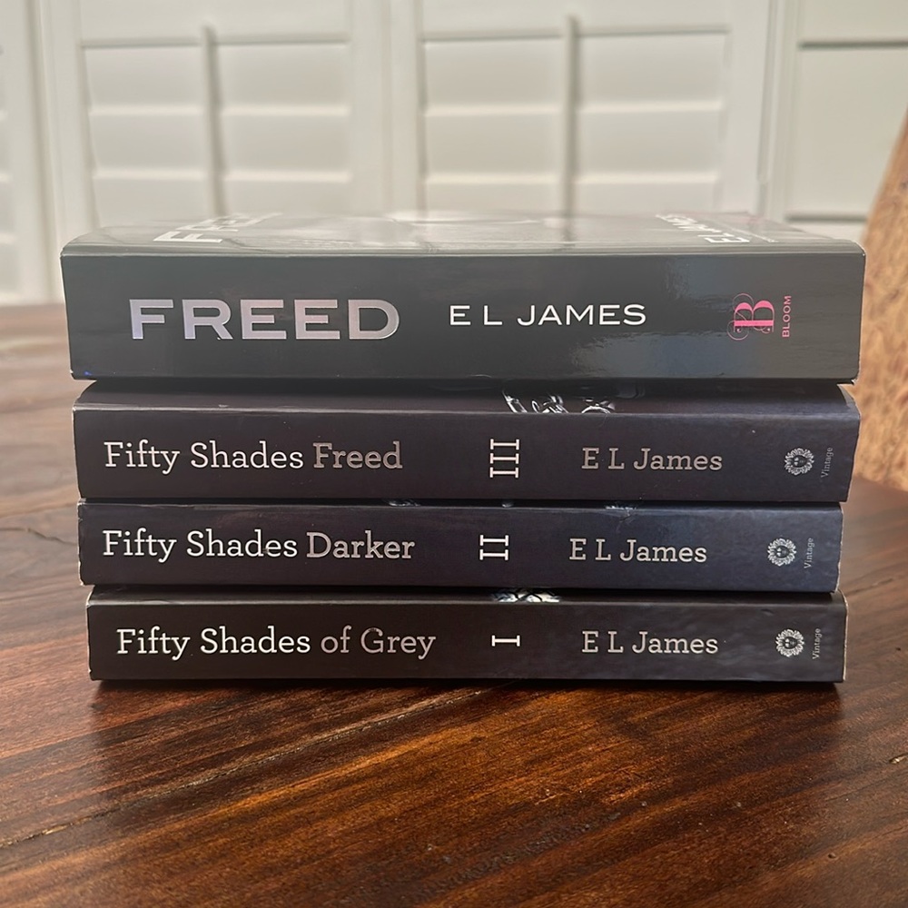 Fifty Shades of Grey Trilogy plus FREED